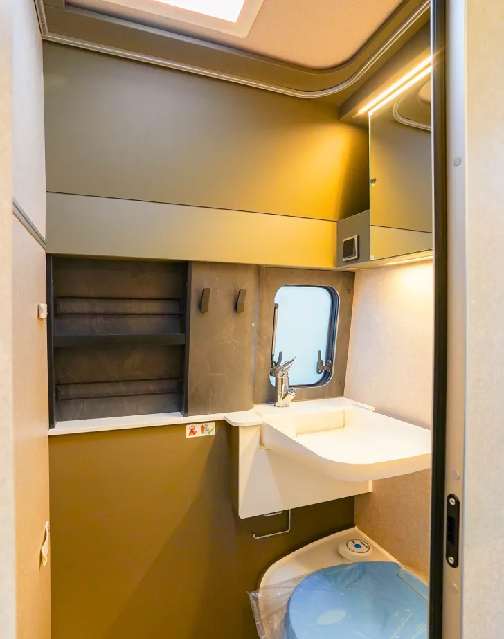Fahrzeugbild Hymer Grand Canyon S 600 **PREISVORTEIL: 16.665 EURO** #12
