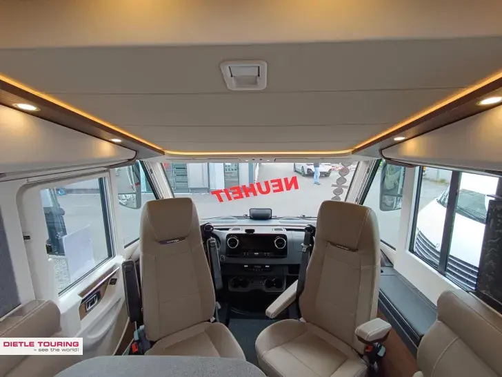 Fahrzeugbild Carthago chic c-line I 4.9 LE L Fahrassist., SAT+2xTV #4