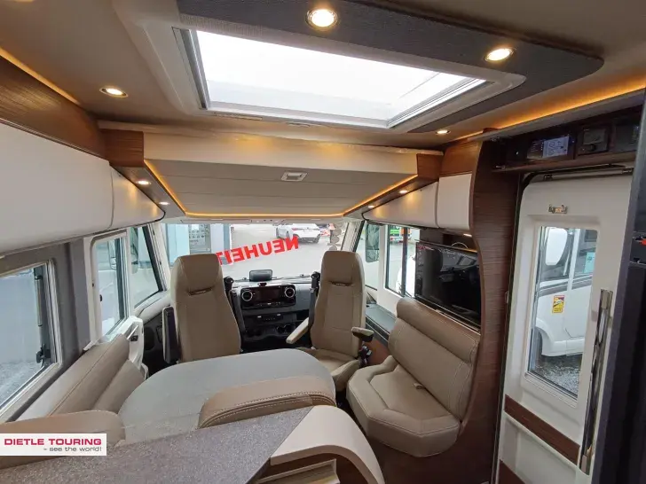 Fahrzeugbild Carthago chic c-line I 4.9 LE L Fahrassist., SAT+2xTV #7