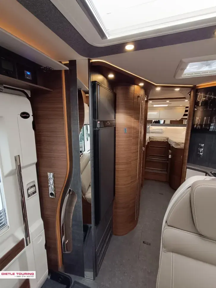 Fahrzeugbild Carthago chic c-line I 4.9 LE L Fahrassist., SAT+2xTV #8