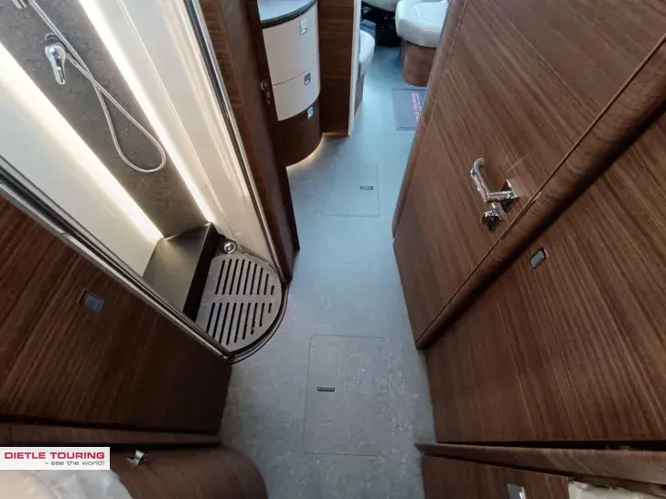 Fahrzeugbild Carthago chic c-line I 4.9 LE L Fahrassist., SAT+2xTV #14