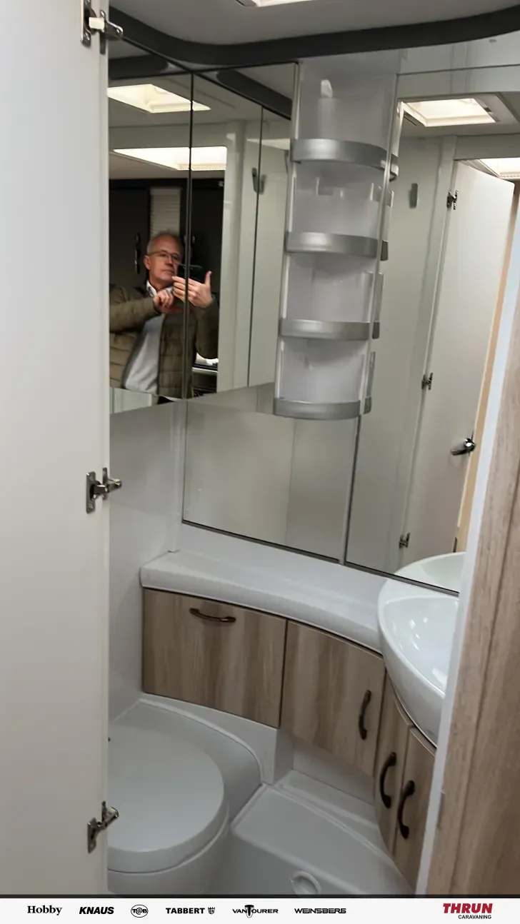 Toilette Hobby De Luxe 515 UHL mit Hubbett