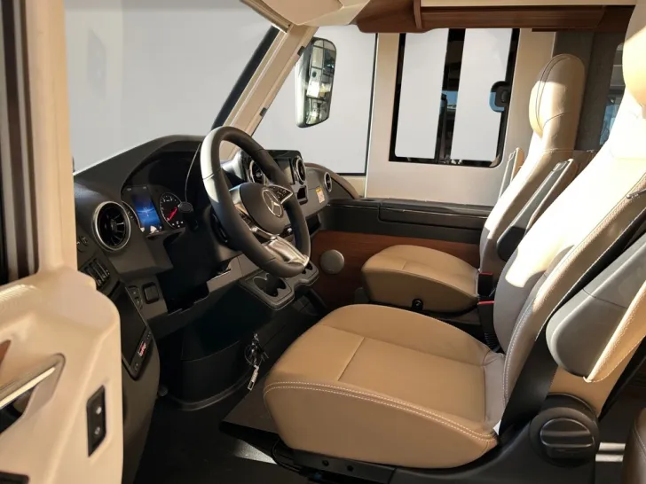 Fahrzeugbild Carthago chic c-line I 5.9 XL LE #7