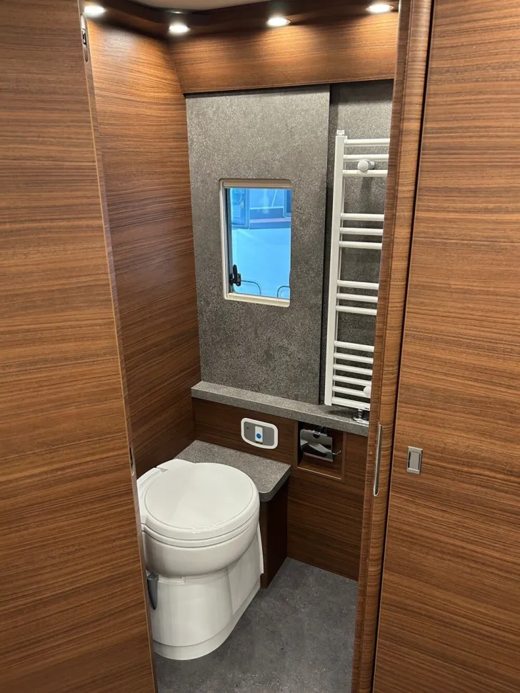 Fahrzeugbild Carthago chic c-line I 5.9 XL LE #15