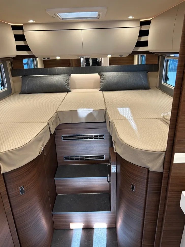 Fahrzeugbild Carthago chic c-line I 5.9 XL LE #17