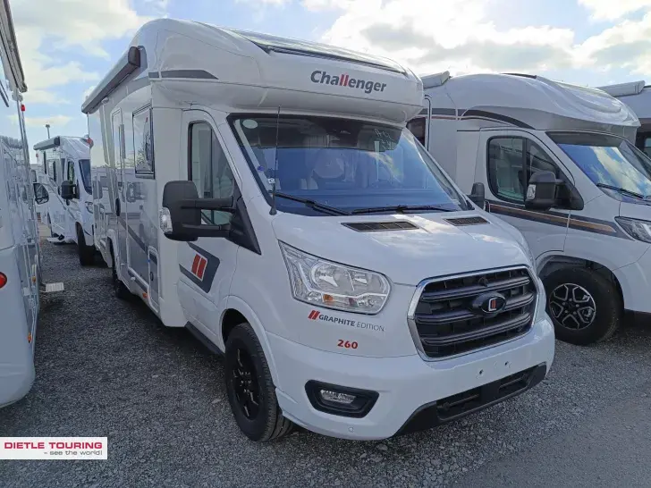 Fahrzeugbild Challenger Teilintegriert Graphite Edition 260 Arctic #1