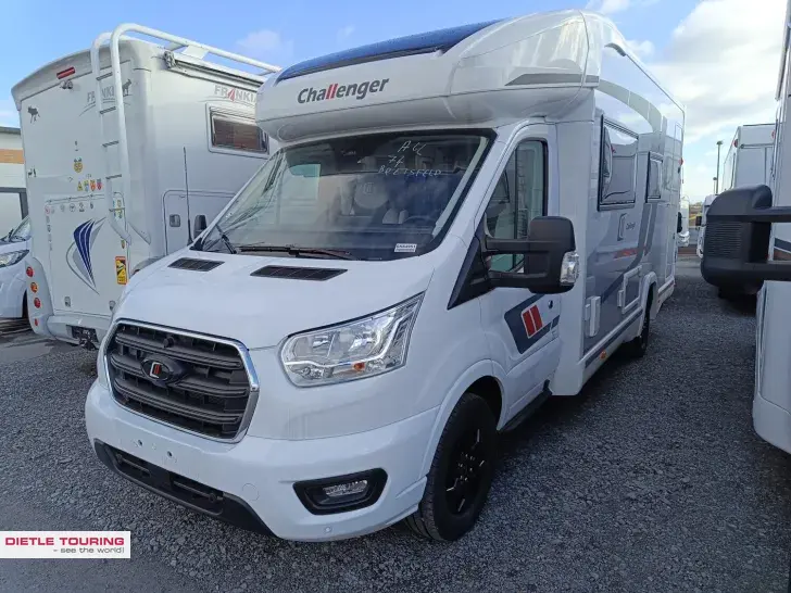 Fahrzeugbild Challenger Teilintegriert Graphite Edition 260 Arctic #3