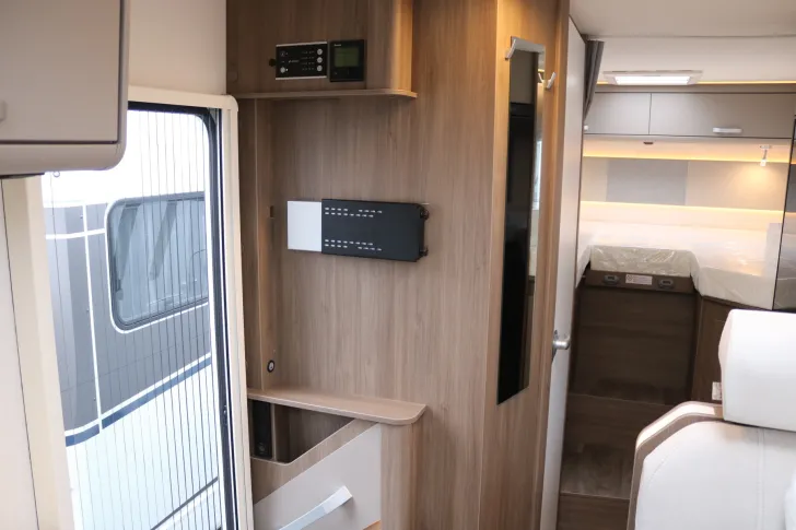 Fahrzeugbild Carado T 328pro+AT9G+Optik Paket1/2+Safety Pack #8