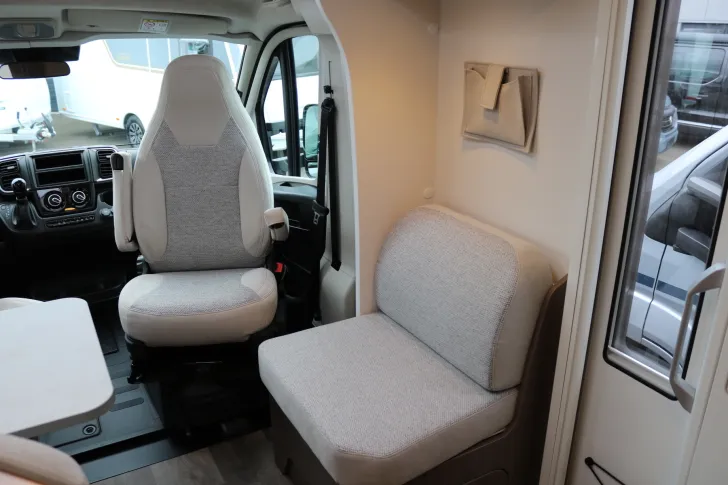 Fahrzeugbild Carado T 328pro+AT9G+Optik Paket1/2+Safety Pack #16