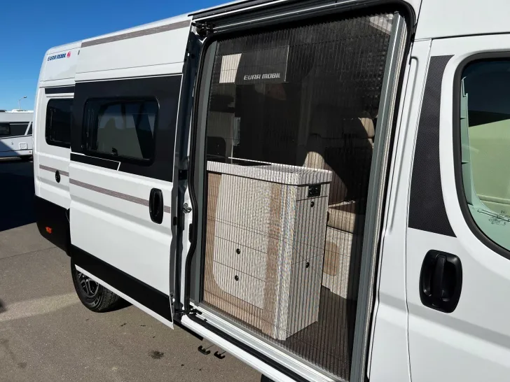Fahrzeugbild Eura Mobil Van 635 EB AT8G+Sunroof+Kamera+Lith #24