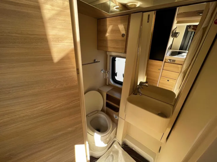 Fahrzeugbild Eura Mobil Van 635 EB AT8G+Sunroof+Kamera+Lith #29