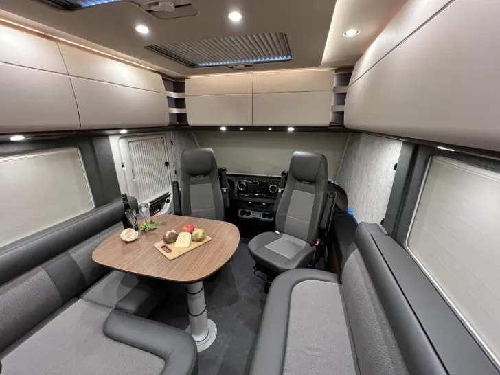 Fahrzeugbild Carthago chic c-line I 5.9 XL LE Mercedes (312) #13