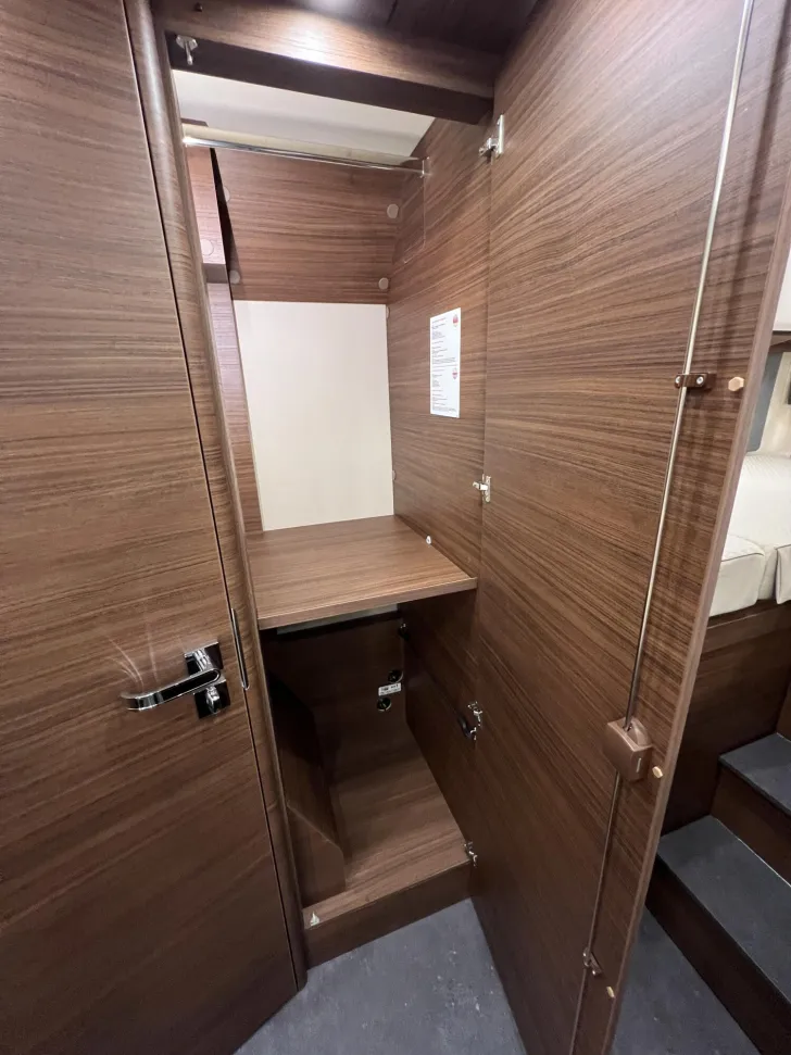 Fahrzeugbild Carthago chic c-line I 5.9 XL LE Mercedes (312) #35