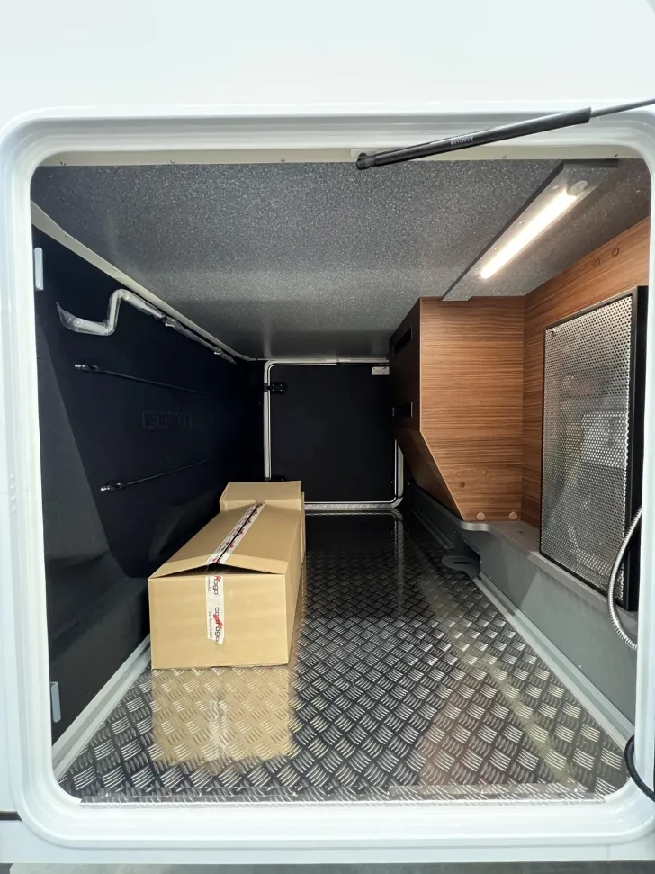 Fahrzeugbild Carthago chic c-line I 5.9 XL LE Mercedes (312) #43