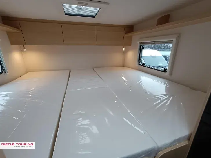 Fahrzeugbild Sunlight Sub TS 67 Markise, Hubbett #15