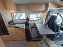 Fahrzeugbild Sunlight Sub TS 67 Markise, Hubbett #5