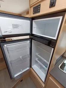 Fahrzeugbild Sunlight Sub TS 67 Markise, Hubbett #10