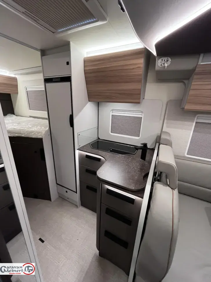 Fahrzeugbild Bürstner B66 TD 690 #18