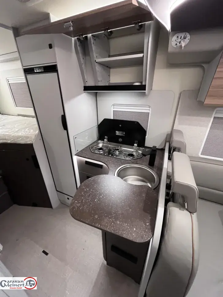 Fahrzeugbild Bürstner B66 TD 690 #19