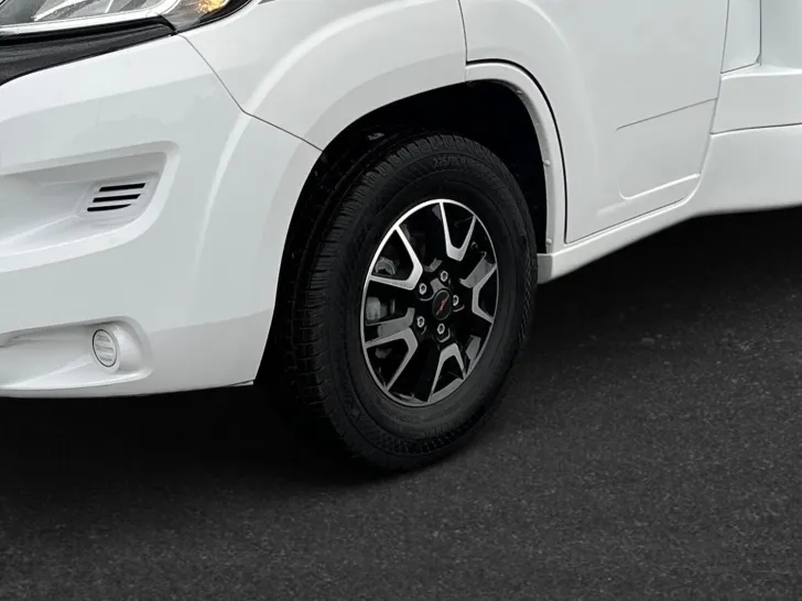 Fahrzeugbild Malibu T 440 QB (542) #5