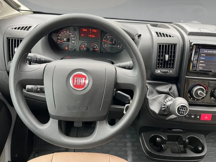 Fahrzeugbild Malibu T 440 QB (542) #7