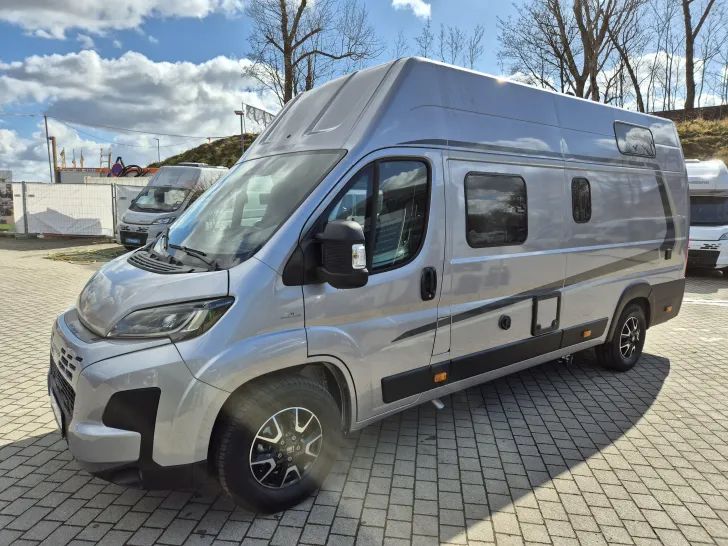 Fahrzeugbild Weinsberg CaraBus 630 MEG EDITION [FIRE] *Motorradhalter* #4