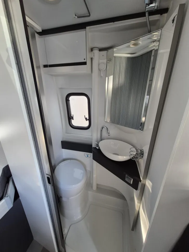 Fahrzeugbild Adria Twin Supreme 640 SGX #10