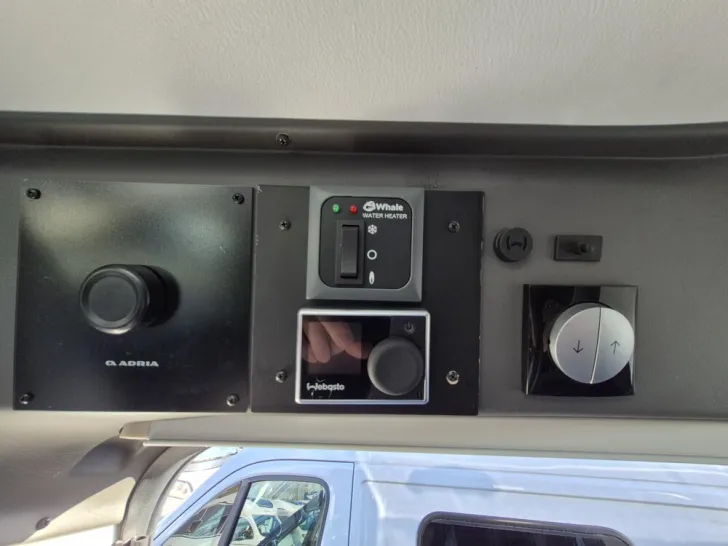 Fahrzeugbild Adria Twin Supreme 640 SGX #13