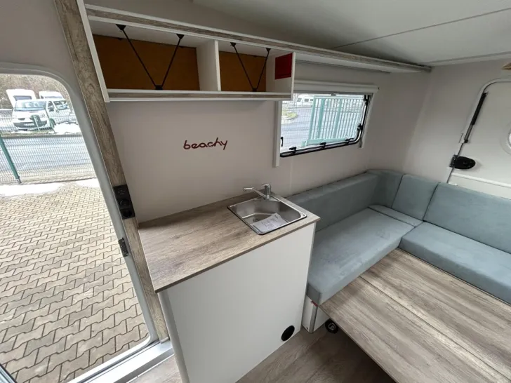 Fahrzeugbild Hobby Beachy 420+ #10