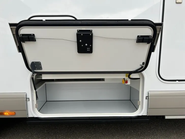 Fahrzeugbild Carthago chic c-line I 4.9 LE L #25