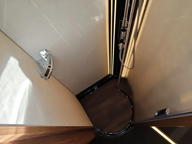 Fahrzeugbild Carthago chic s-plus I 50 LE Iveco #16