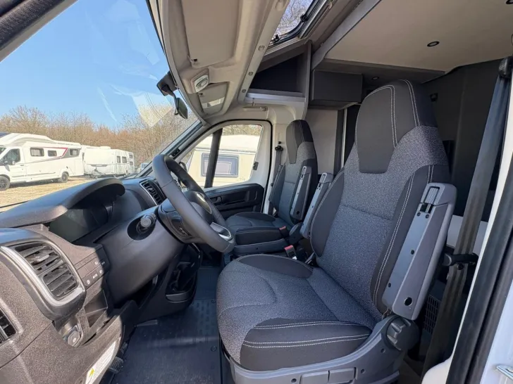 Fahrzeugbild Crosscamp EXPDN 7.0 E Peugeot #10