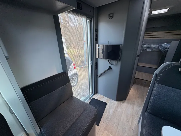 Fahrzeugbild Crosscamp EXPDN 7.0 E Peugeot #18