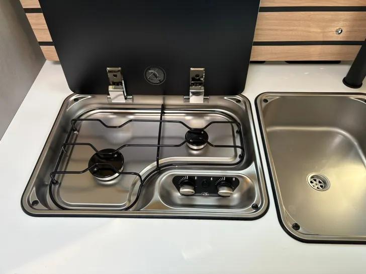 Fahrzeugbild Crosscamp EXPDN 7.0 E Peugeot #20