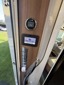Fahrzeugbild Carthago chic e-line 51 QB Mit Mercedes Garanti #9