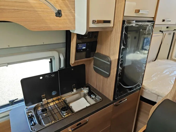 Fahrzeugbild Weinsberg CaraBus EDITION FIRE 600 MQH Sie sparen 6.376,-! #11