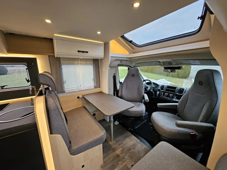 Fahrzeugbild Sunlight Adventure T 66S Markise/AT/Hubbett/Radio/Kamera #8