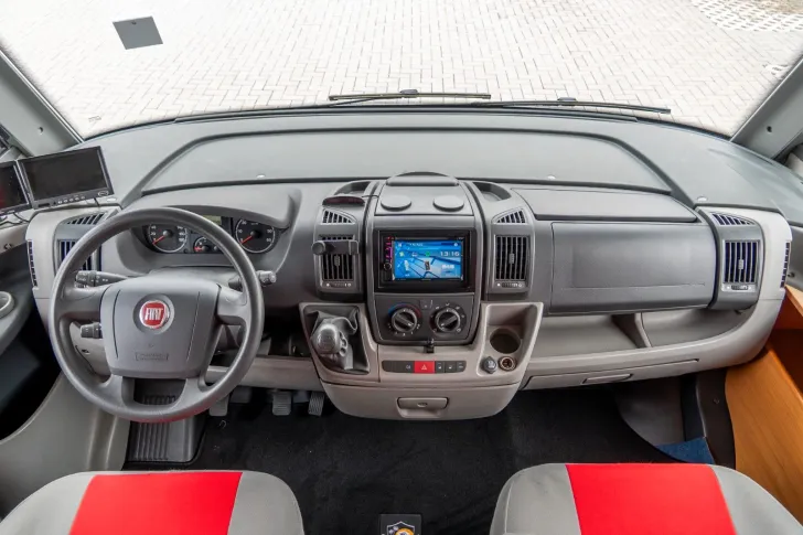 Fahrzeugbild Bürstner Viseo i694 *2xTV*2xKlima*Wechselr.*SAT*Querbett* #8