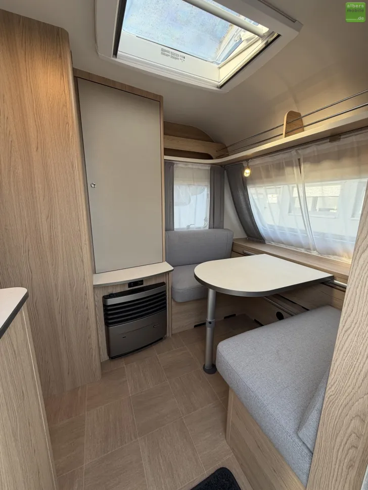 Fahrzeugbild LMC Sassino 460 E Einzelbetten 1360 kg #8