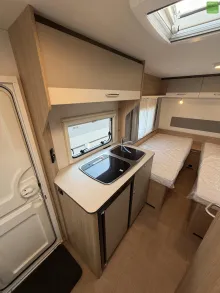 Fahrzeugbild LMC Sassino 460 E Einzelbetten 1360 kg #15