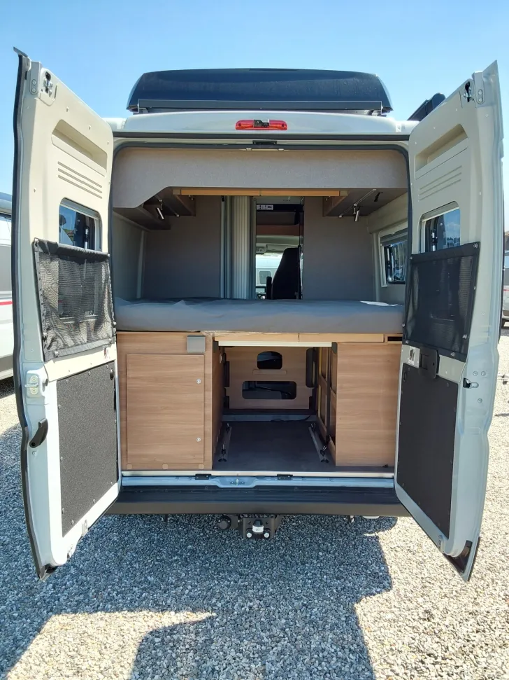 Fahrzeugbild Dethleffs Globetrail Classic 600 DR Fiat Aut. & Aufstelld. #5