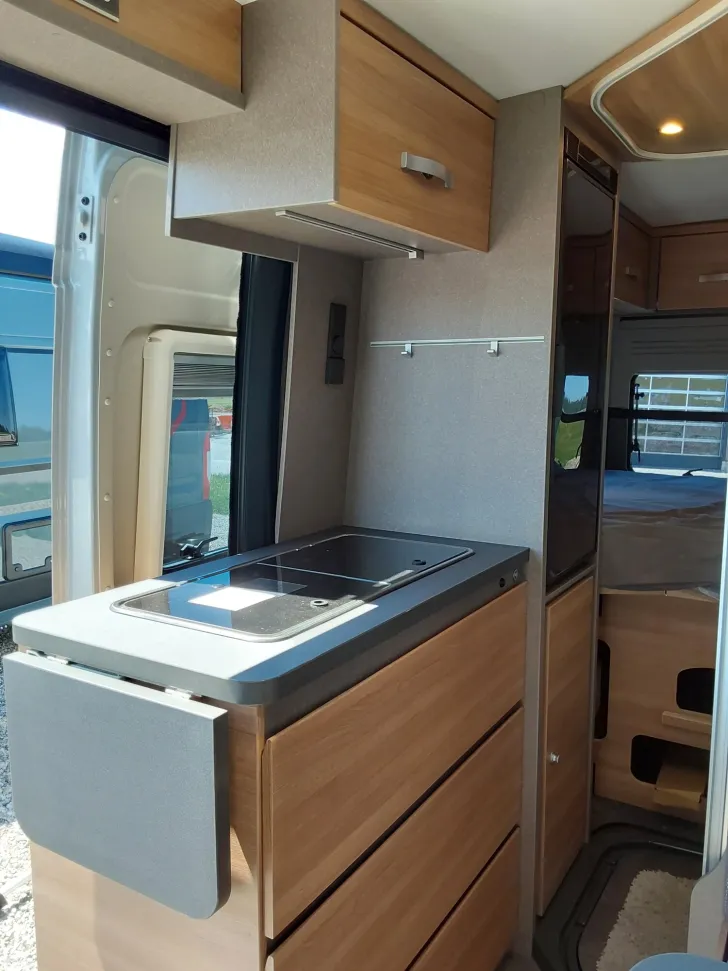 Fahrzeugbild Dethleffs Globetrail Classic 600 DR Fiat Aut. & Aufstelld. #8