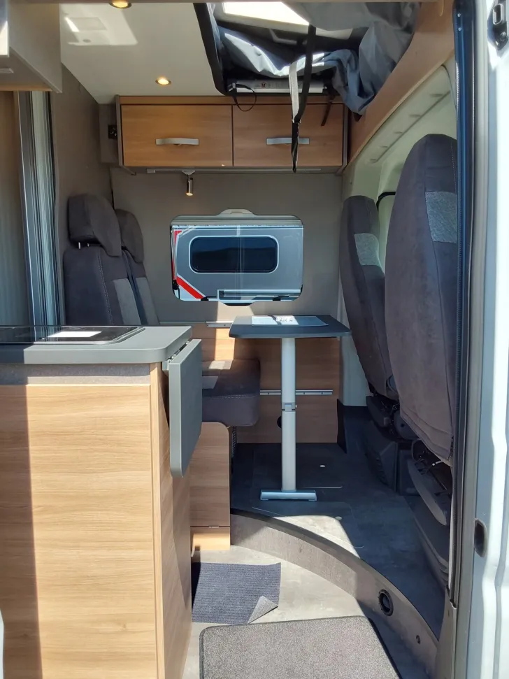 Fahrzeugbild Dethleffs Globetrail Classic 600 DR Fiat Aut. & Aufstelld. #11