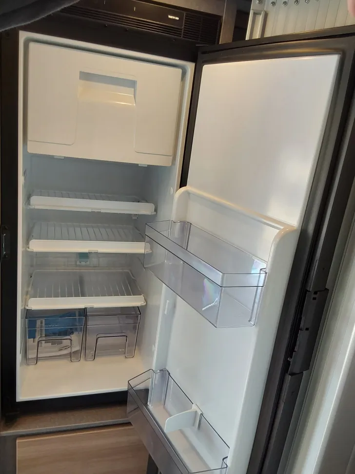 Fahrzeugbild Dethleffs Globetrail Classic 600 DR Fiat Aut. & Aufstelld. #12