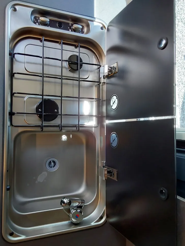 Fahrzeugbild Dethleffs Globetrail Classic 600 DR Fiat Aut. & Aufstelld. #13