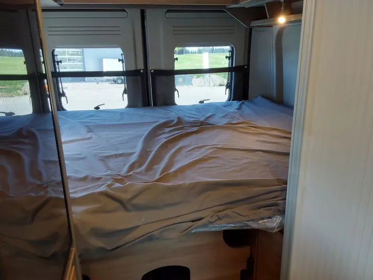 Fahrzeugbild Dethleffs Globetrail Classic 600 DR Fiat Aut. & Aufstelld. #14