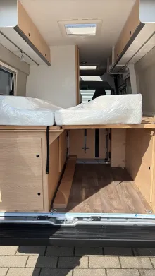 Heckgarage Sunlight Camper Van CLIFF 640 Sofort verfügbar