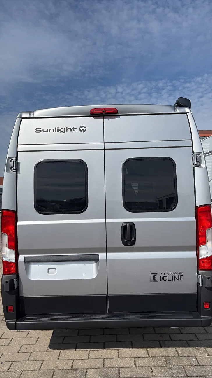 Frontal Hinten Sunlight Camper Van CLIFF 640 Sofort verfügbar