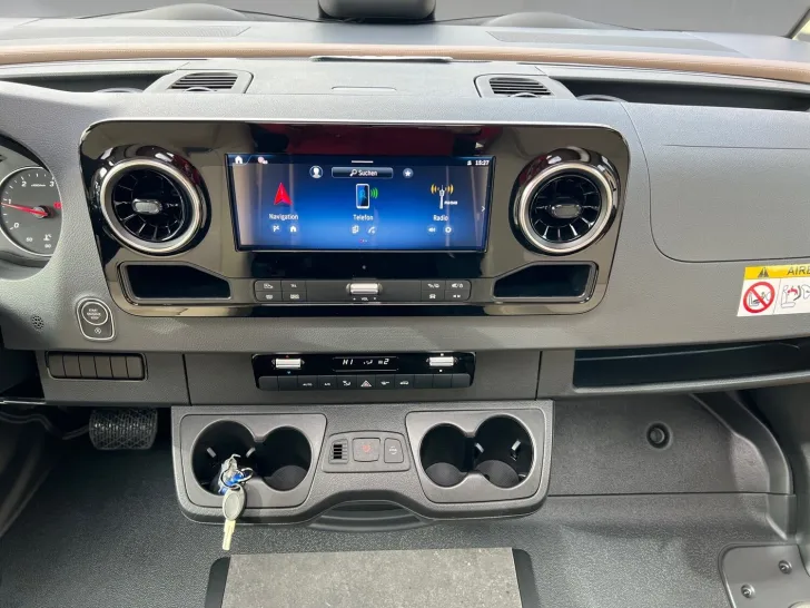 Fahrzeugbild Carthago chic c-line I 5.9 XL LE Mercedes (318) #11