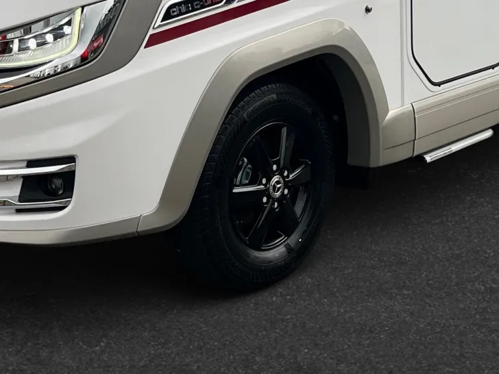 Fahrzeugbild Carthago chic c-line I 5.9 XL LE Mercedes (311) #8